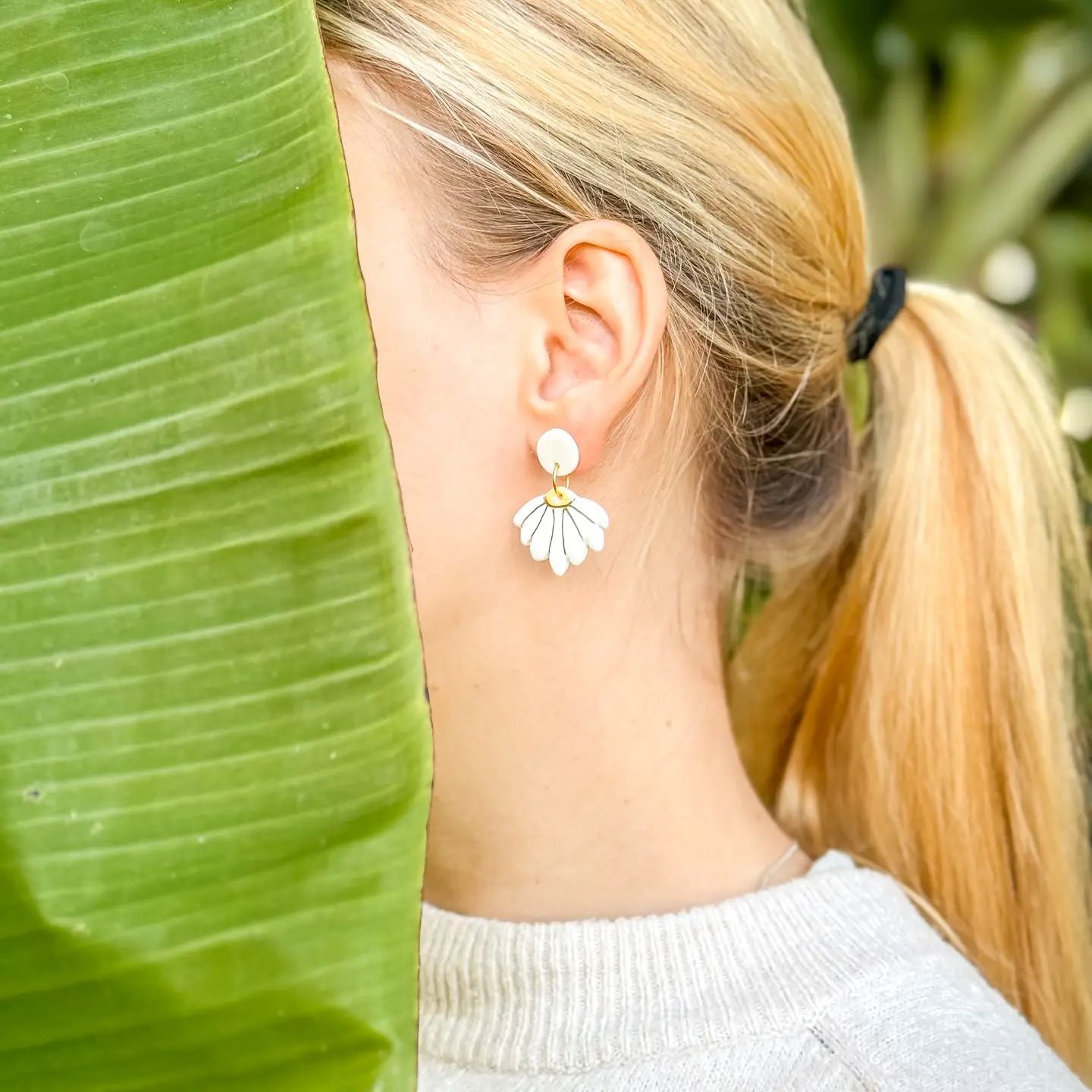 Daisy Porcelain Dangle Earrings Earrings Wolf & Clay